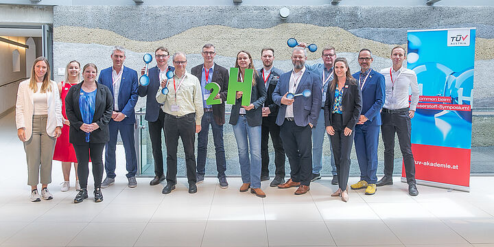 Gruppenfoto vom Wasserstoff-Symposium 2025.