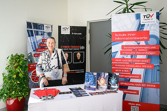 Infostand der TÜV TRUST IT.