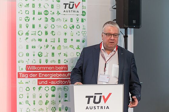 Zum Abschluss gab es mit Christian Unfried (Project and Solution Partner Space Industry) noch einen thematischen Ausflug ins Weltall: Space Domain Awareness & Sustainability.<br />