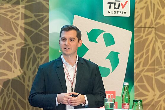 Danach erklärte Marco Steiner-Selenic (ZEITPULSE Legal) anschaulich, was das EU Omnibus-Paket für Unternehmen bedeutet.<br />