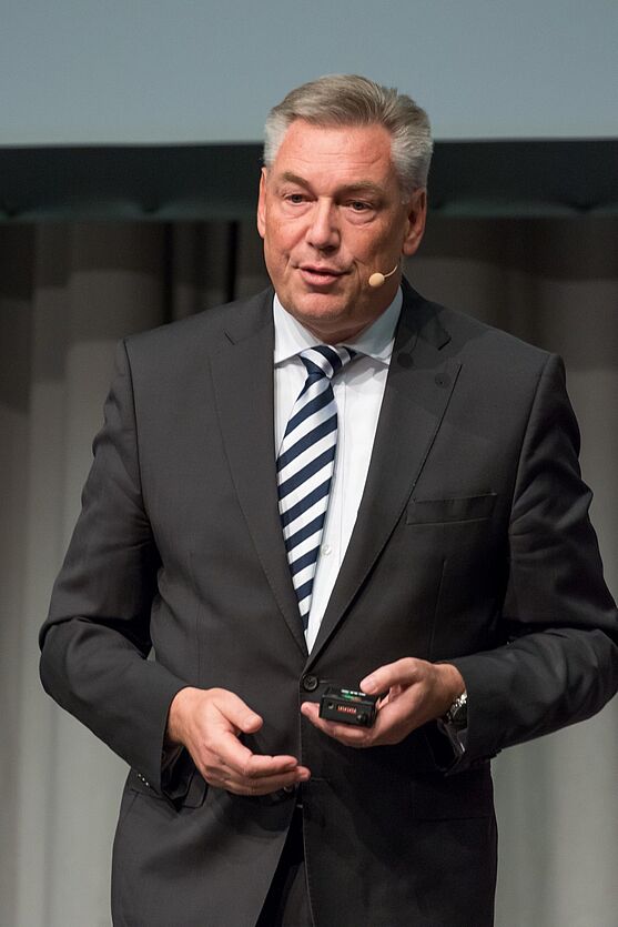 Change Management im Spannungsfeld von Tradition und Innovation: ein Vortrag von Erich Cibulka, Philadelphia Management<br />