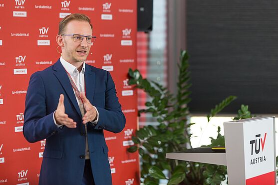 Von DI Sascha Grimm gab es hilfreiche Informationen zum Thema Wasserstoff-Regelwerke.<br />