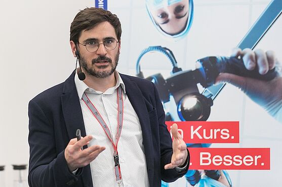 PD DI Dr Karl H. Schneider (Medizinische Universität Wien) schließt die Vortragsreihe mit einem Einblicken in 3D-Druck bei medizintechnischen Anwendungen. <br />