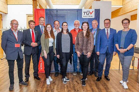 v.l.n.r.: Alfred Wallenta, Martin Swoboda, Martin Schmutzer, Sandra Rottenbücher, Alexander Mattausch, Alessandra Töpfer, Leopold Ballek, Melanie Löschl, Heinz Millner, Leopold Flasch, Marion Matetschläger<br />