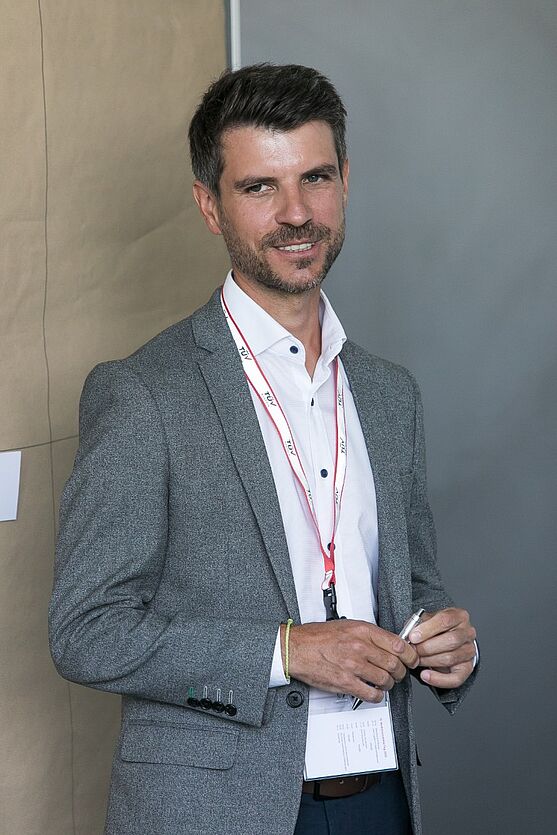 ...Ing. Thomas Freywald (TÜV AUSTRIA) über technische Sicherheitsbeauftragte als Sprachrohr für Technik und Sicherheit.<br />