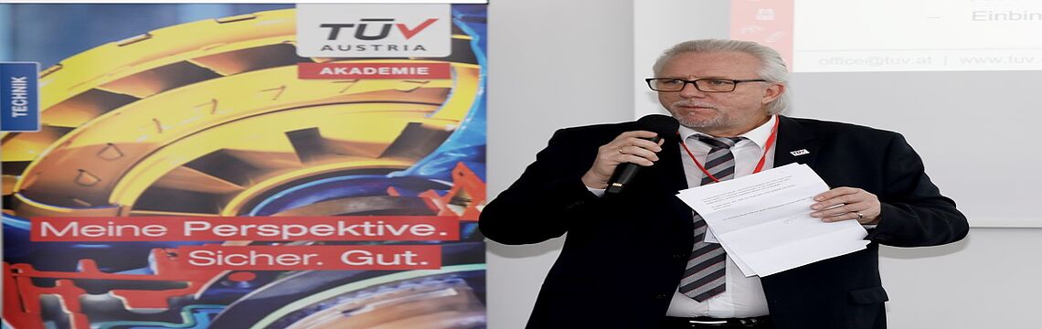 Gerhard Höltmann - TÜV AUSTRIA, "Einleitung & Begrüßung"