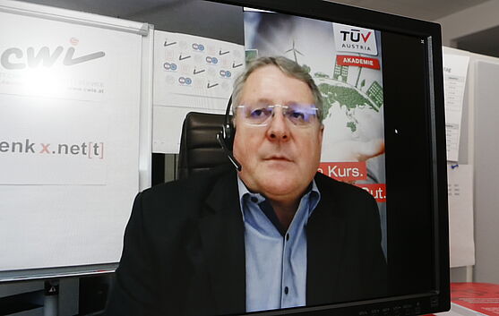 Christian Wimmer, Gerichtssachverständiger, Energiebeauftragter, cwis solutions über: Legal Compliance im Bestandsschutz und Energieeffizienz im FM <br />