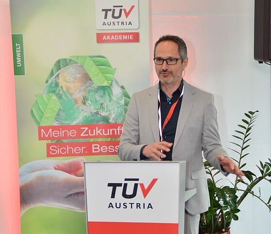 Ing. Andreas Schnitzer, MSc., TÜV AUSTRIA: Sauberer Wasserstoff – seine möglichen Rollen im zukünftigen Energiemix <br />