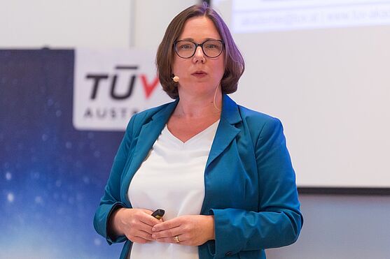 Dr. Katharina Turecek (TÜV AUSTRIA) vermittelte in ihrem Vortrag Sicherheitsunterweisungen gehirngerecht<br />