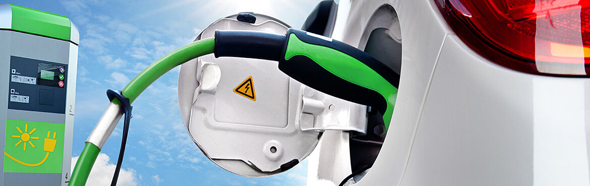 NEU MIT VR! Hochvolt-Ausbildung HV-2 PLUS nach der OVE Richtlinie R19 NEU MIT VR! Hochvolt-Ausbildung HV-2 PLUS nach der OVE Richtlinie R19