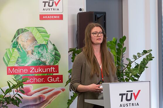 Marlene Ott, MSc., Österreichisches Bundesheer – Heereslogistikschule: Teller für das Klima<br />