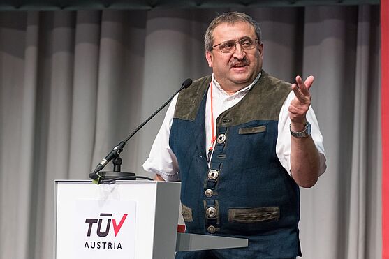 Dipl.-Ing. Karl Findenig sprach über die Funktionale Sicherheit in der Instandhaltung.<br />