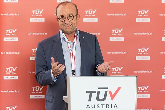 Abschließend gab es noch interessante Ausführungen von Mag. Dr. Harald Stindl zum Thema „Hydrogen in der EU“ – H2 Backbone und andere Initiativen, Infrastrukturprojekte und -förderungen<br />